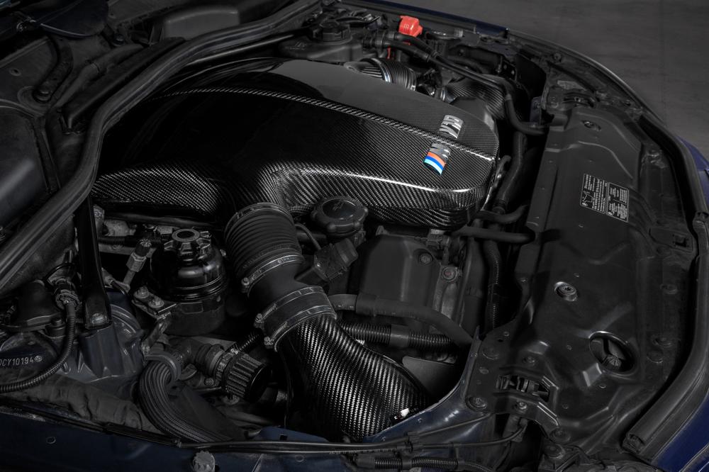 Eventuri BMW E6X M5/M6 Carbon Inlet Plenum - Revzone