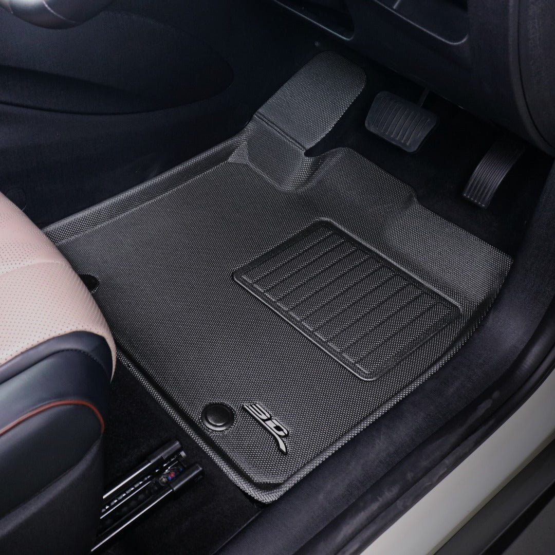 Kagu floor liners fitted in the vehicle - 3D MAXpider - Revzone