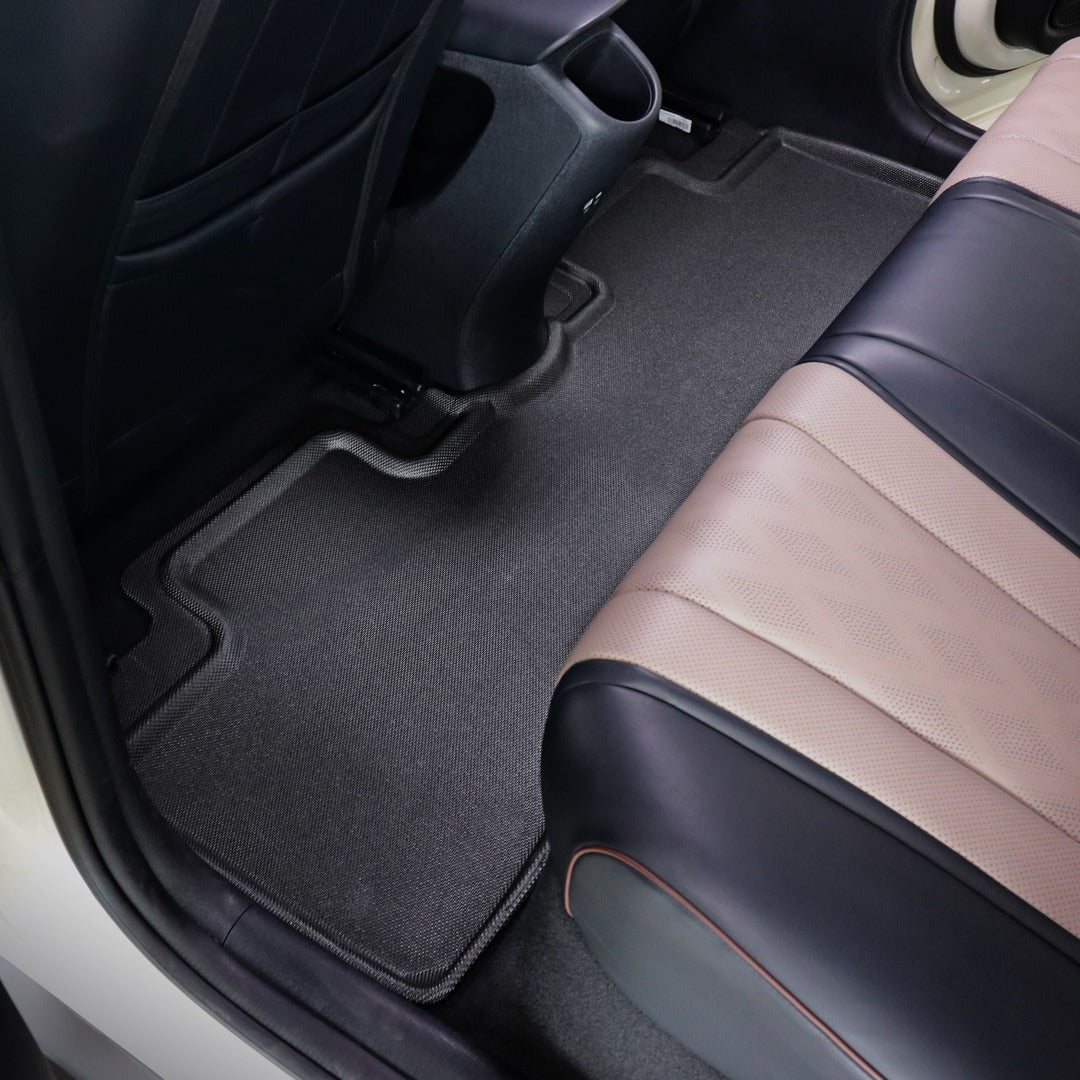Kagu floor liners anti-skid backing detail - 3D MAXpider - Revzone
