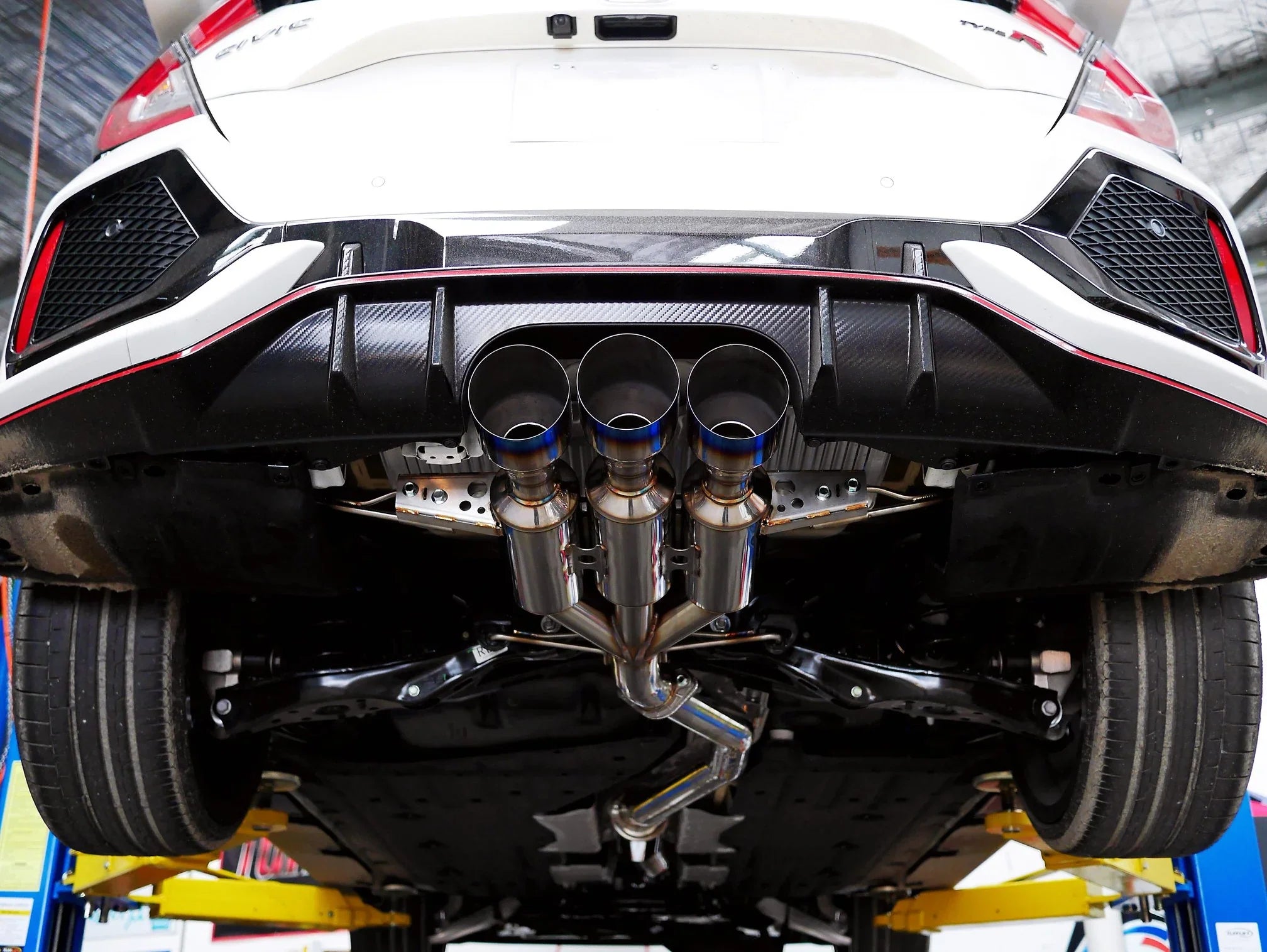 Invidia R400 Cat Back Exhaust - Honda Civic Type-R FK8 17+ - Revzone