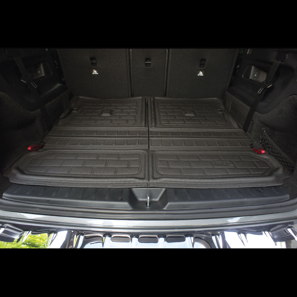 Kagu boot liner fitted in the vehicle - 3D MAXpider - Revzone