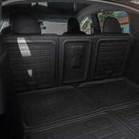 Kagu seat back protector fitted in the vehicle - 3D MAXpider - Revzone
