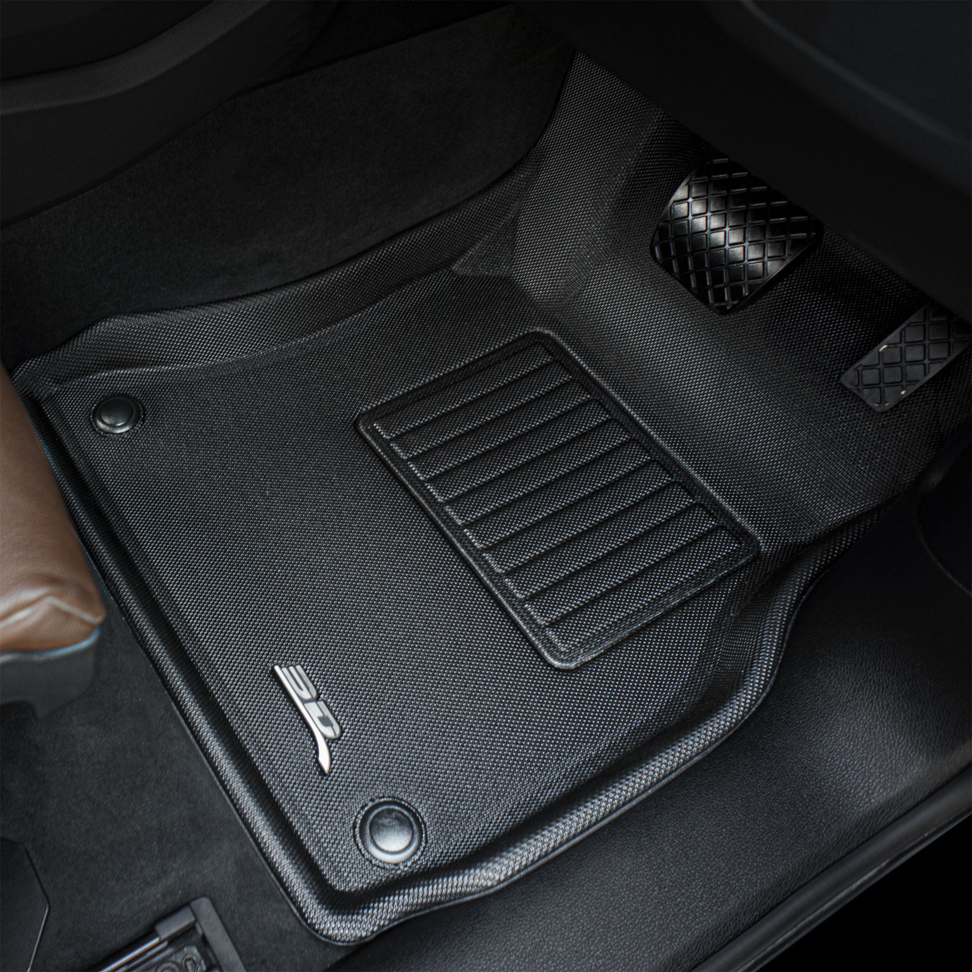 Kagu floor liners fitted in the vehicle - 3D MAXpider - Revzone