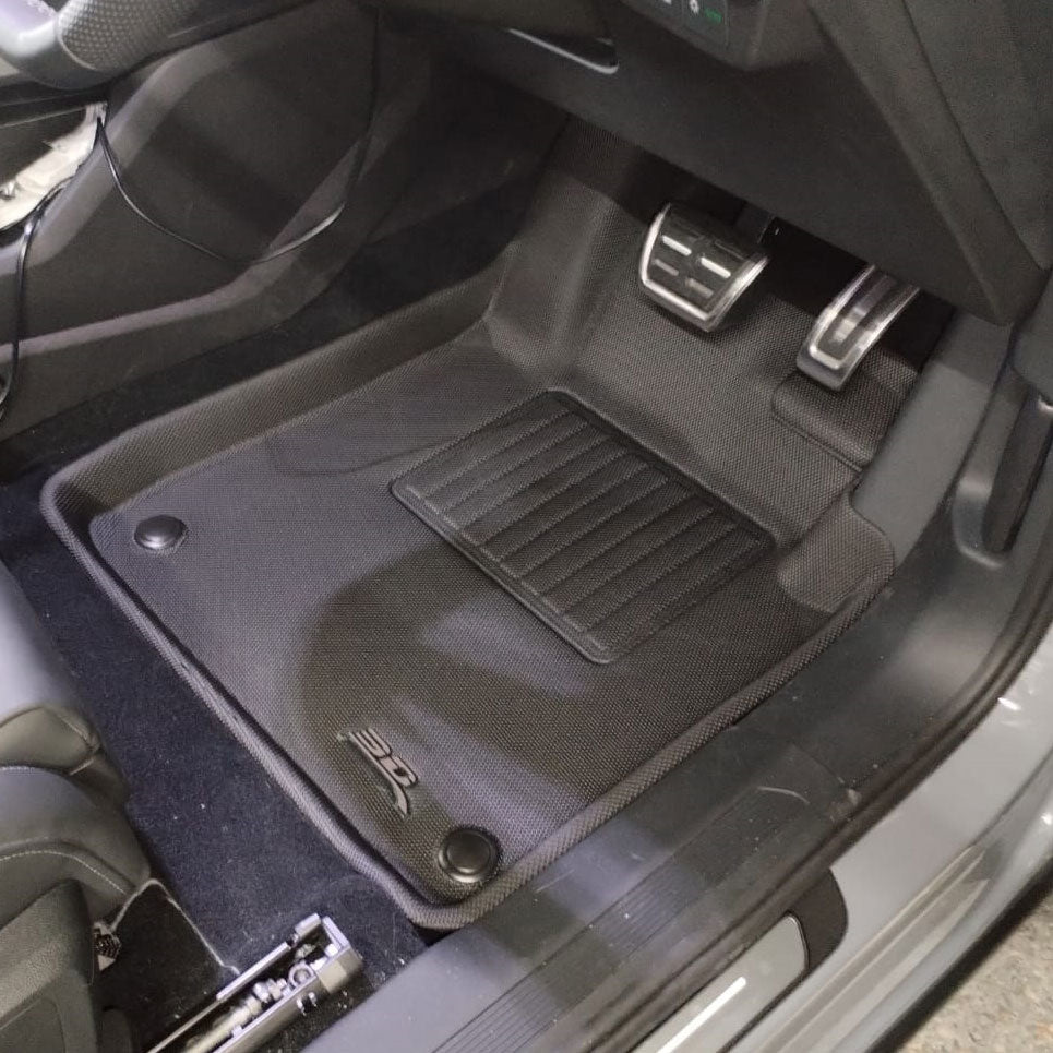 Kagu floor liners fitted in the vehicle - 3D MAXpider - Revzone