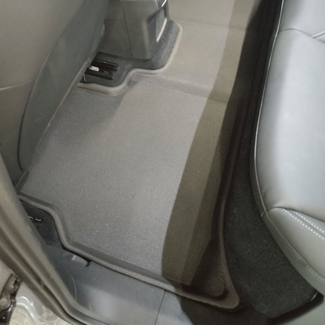 Kagu floor liners raised edge detail - 3D MAXpider - Revzone