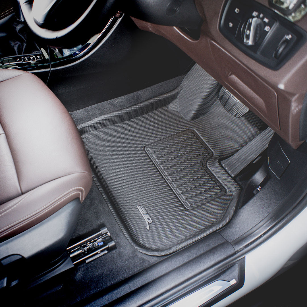Kagu floor liners fitted in the vehicle - 3D MAXpider - Revzone