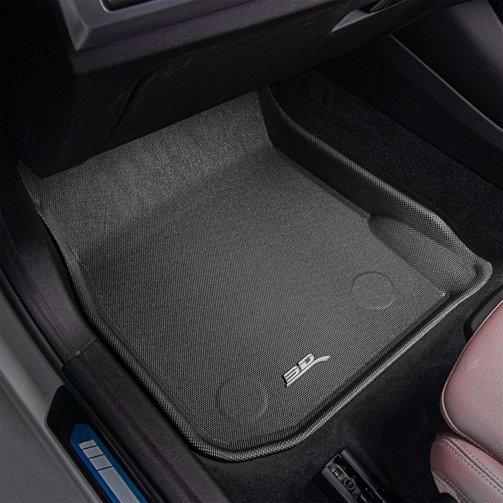 Kagu floor liner carbon-fibre embossed surface detail - 3D MAXpider - Revzone