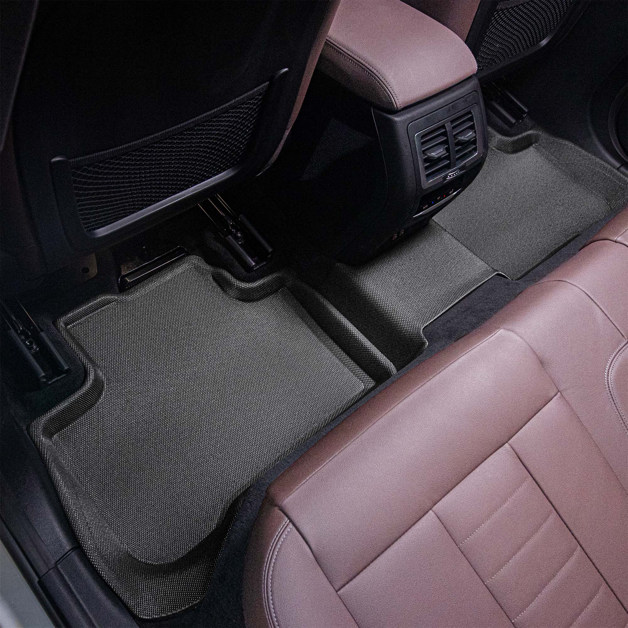 Kagu floor liner raised edge and contour detail - 3D MAXpider - Revzone