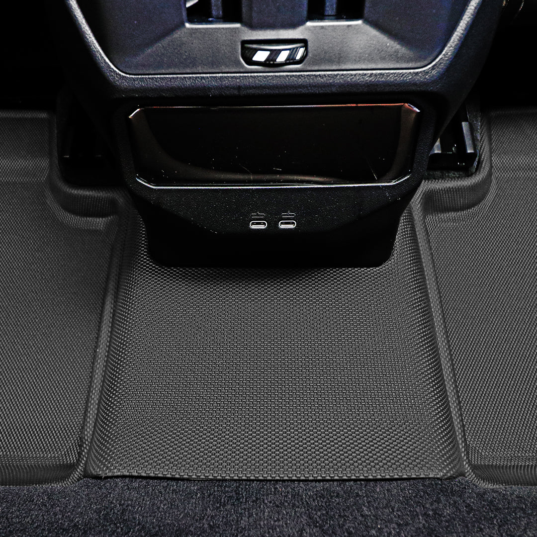 Kagu floor liners anti-skid backing detail - 3D MAXpider - Revzone