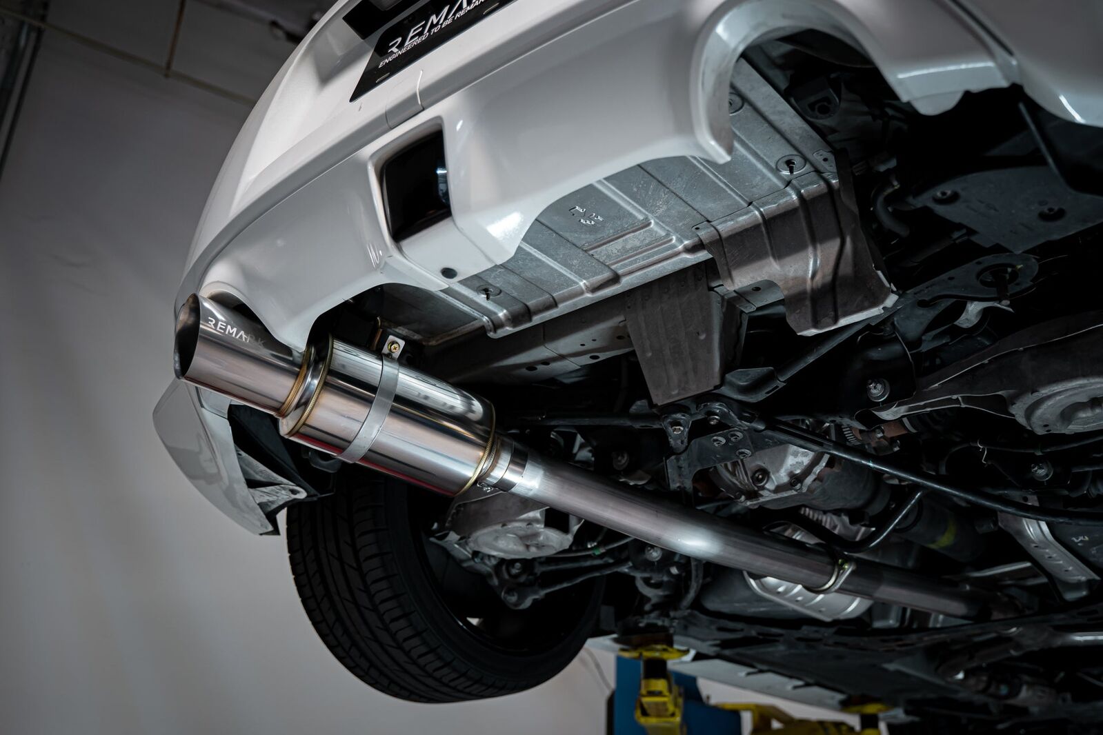 Remark Cat-Back Exhaust R1 Spec Single-Exit Stainless - Nissan 370Z Z34 09-22