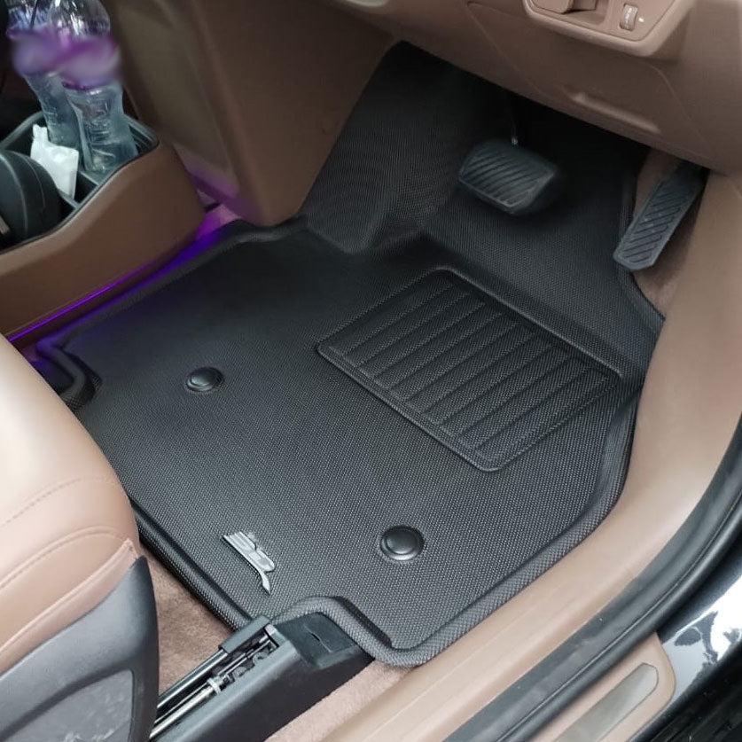 Kagu floor liners fitted in the vehicle - 3D MAXpider - Revzone
