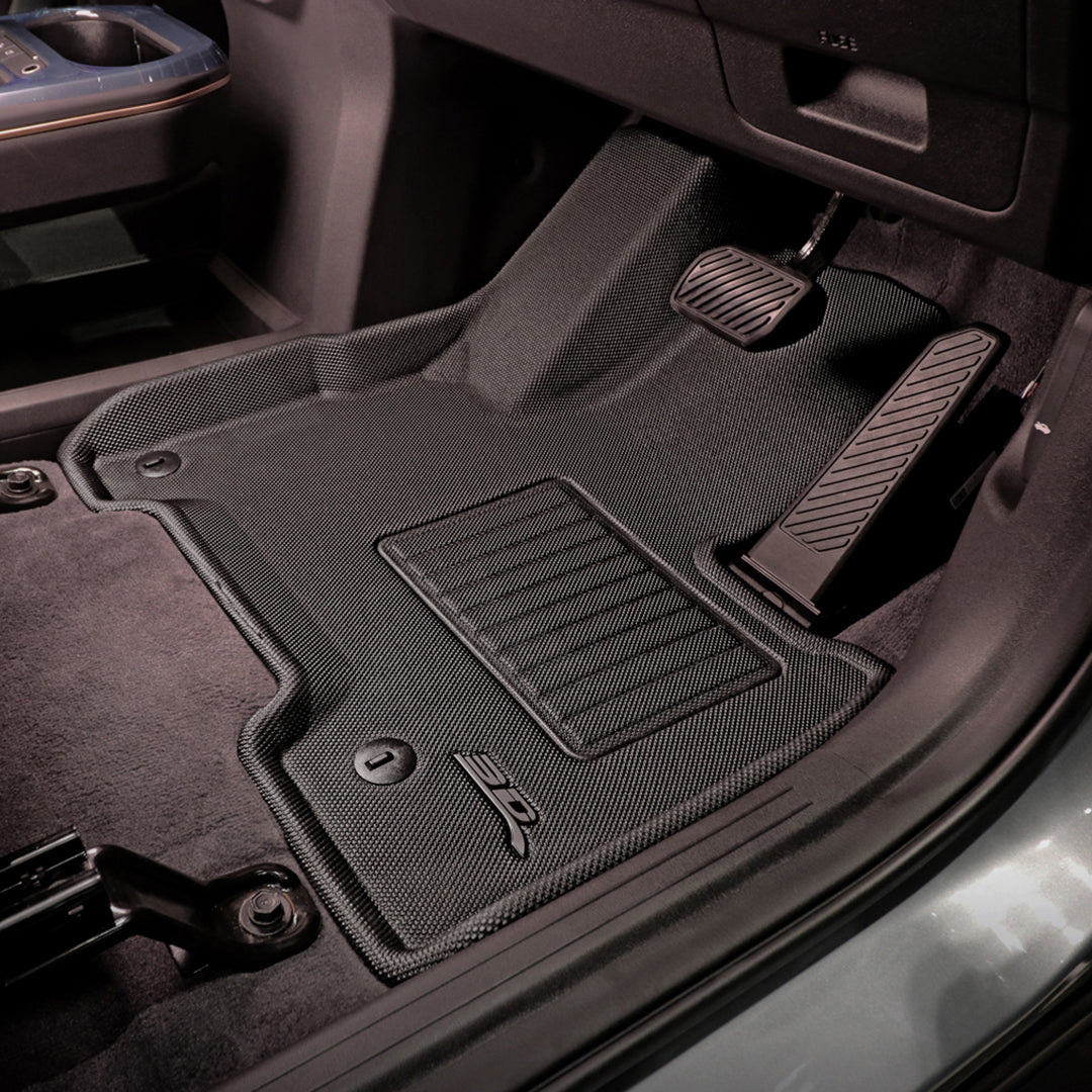 Kagu floor liners fitted in the vehicle - 3D MAXpider - Revzone