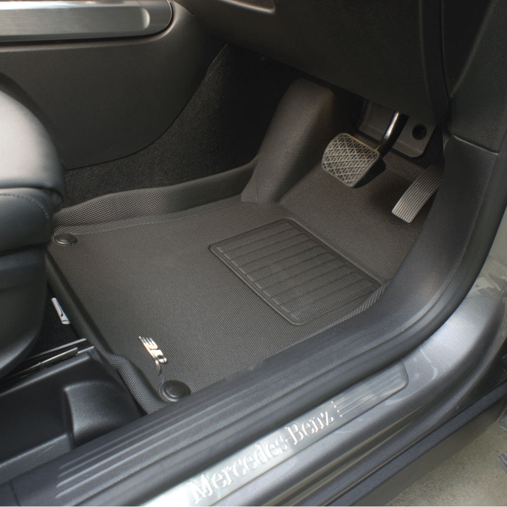 Kagu floor liners fitted in the vehicle - 3D MAXpider - Revzone