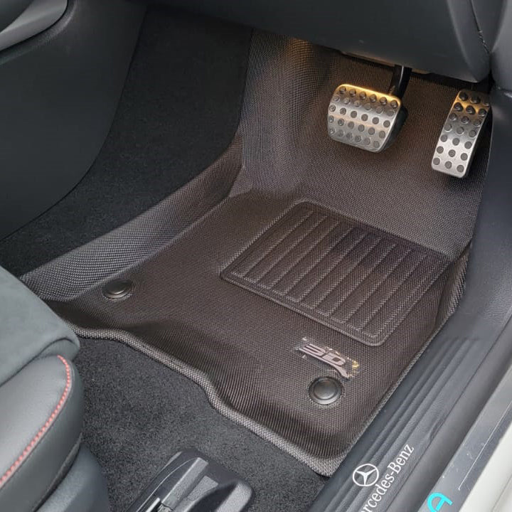 Kagu floor liners fitted in the vehicle - 3D MAXpider - Revzone
