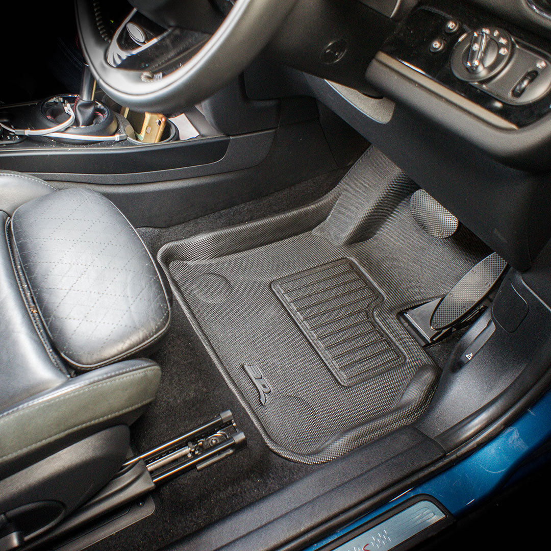 Kagu floor liners fitted in the vehicle - 3D MAXpider - Revzone