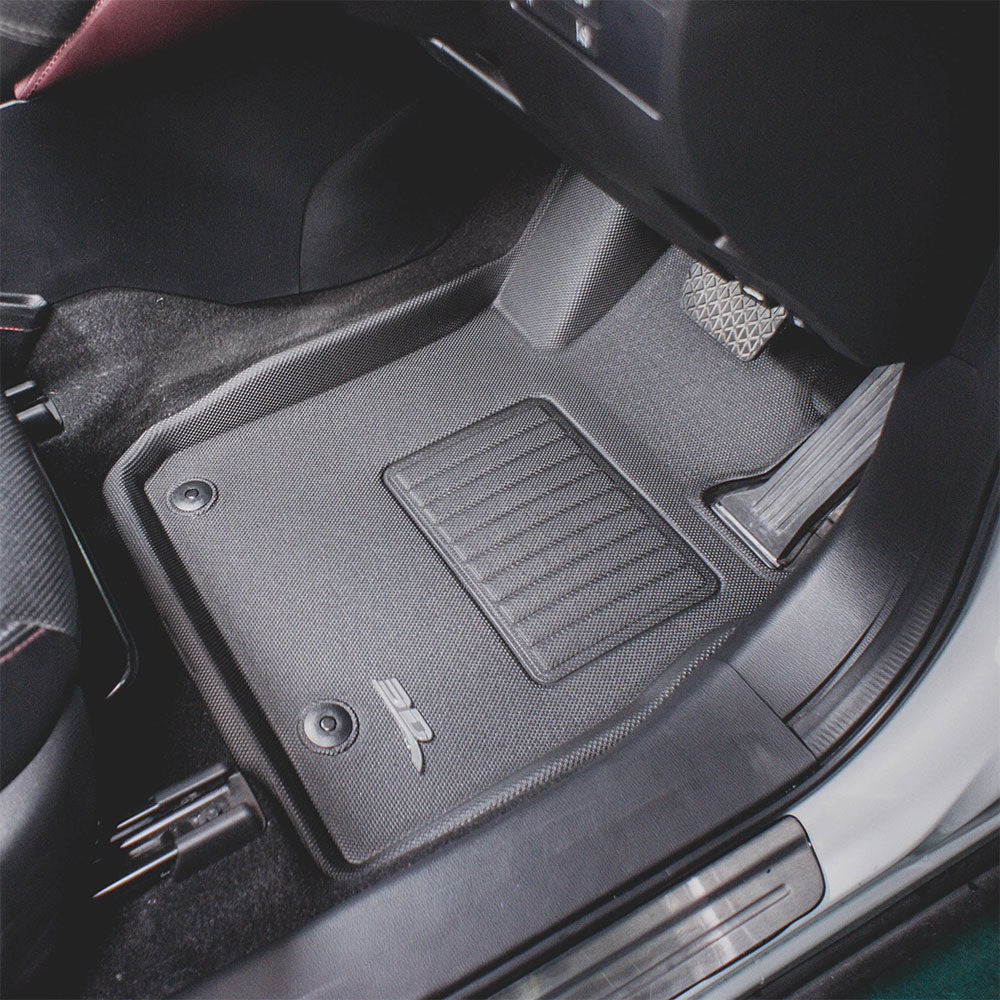Kagu floor liners fitted in the vehicle - 3D MAXpider - Revzone