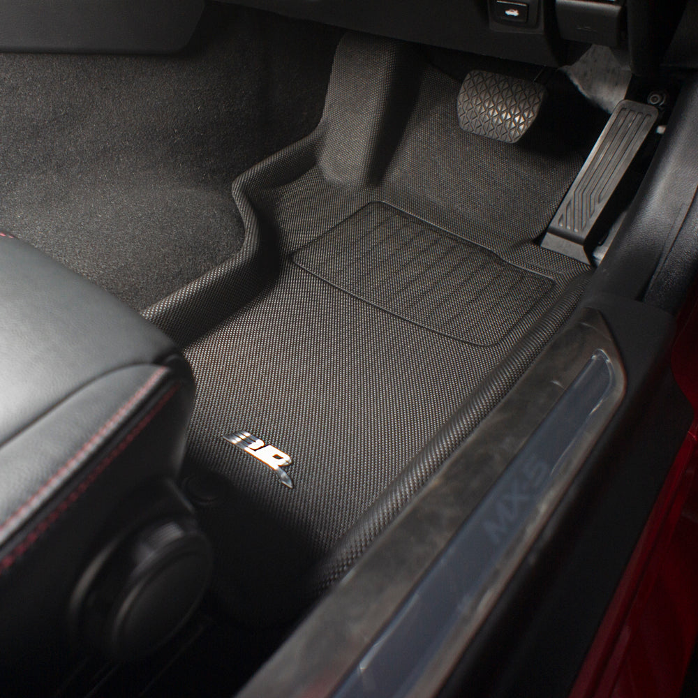 Kagu floor liners fitted in the vehicle - 3D MAXpider - Revzone