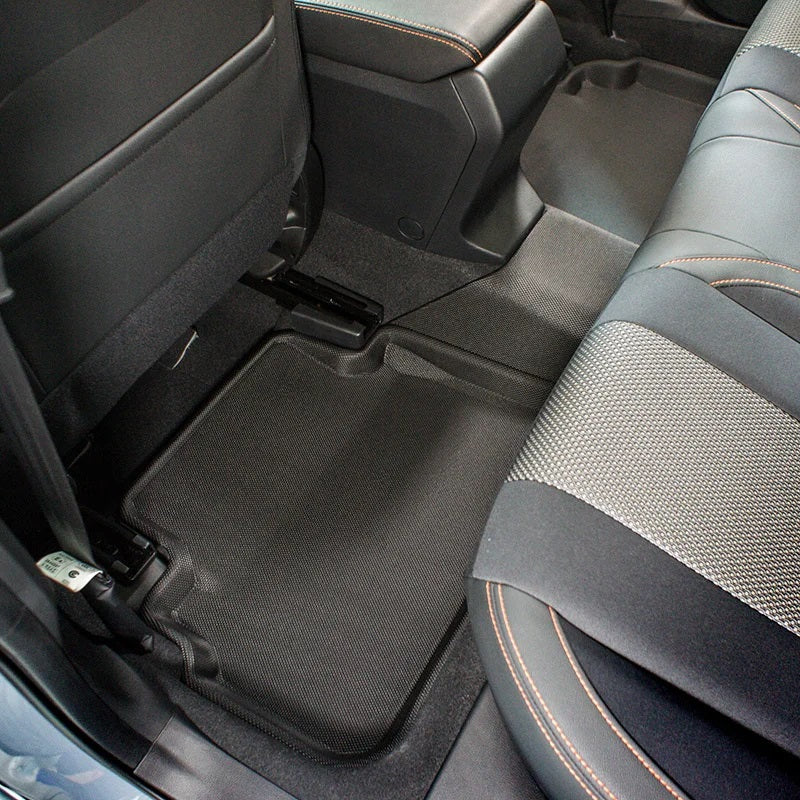 Kagu floor liners raised edge detail - 3D MAXpider - Revzone