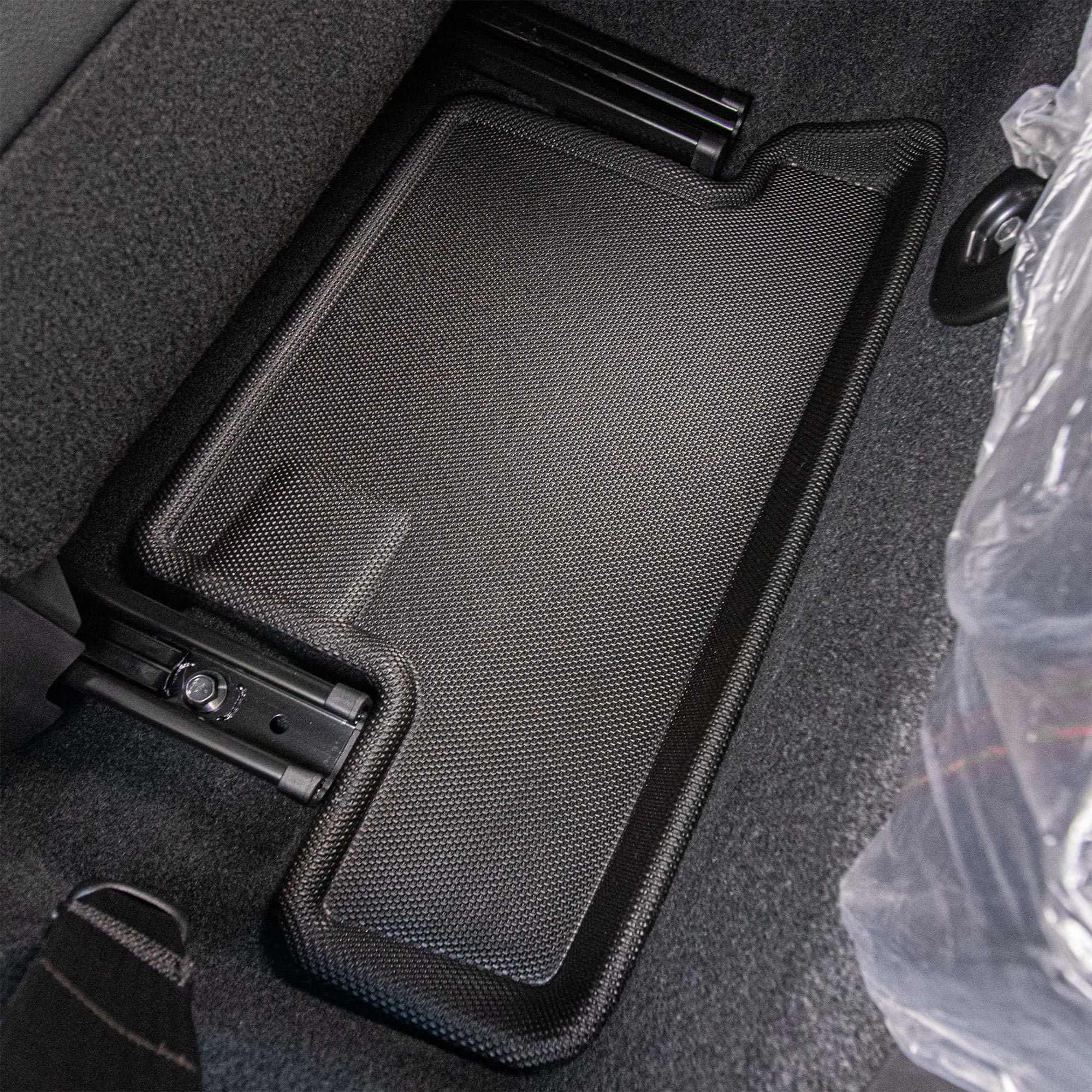Kagu floor liners anti-skid backing detail - 3D MAXpider - Revzone