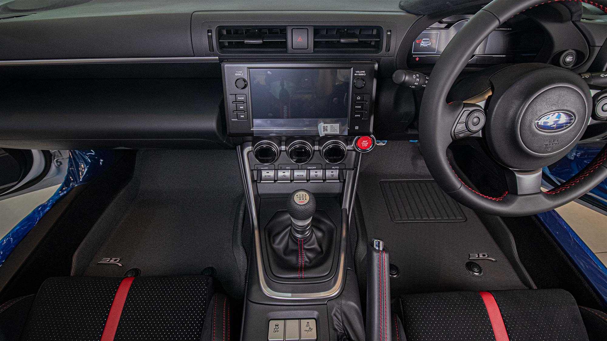 Kagu floor liners anti-skid backing detail - 3D MAXpider - Revzone