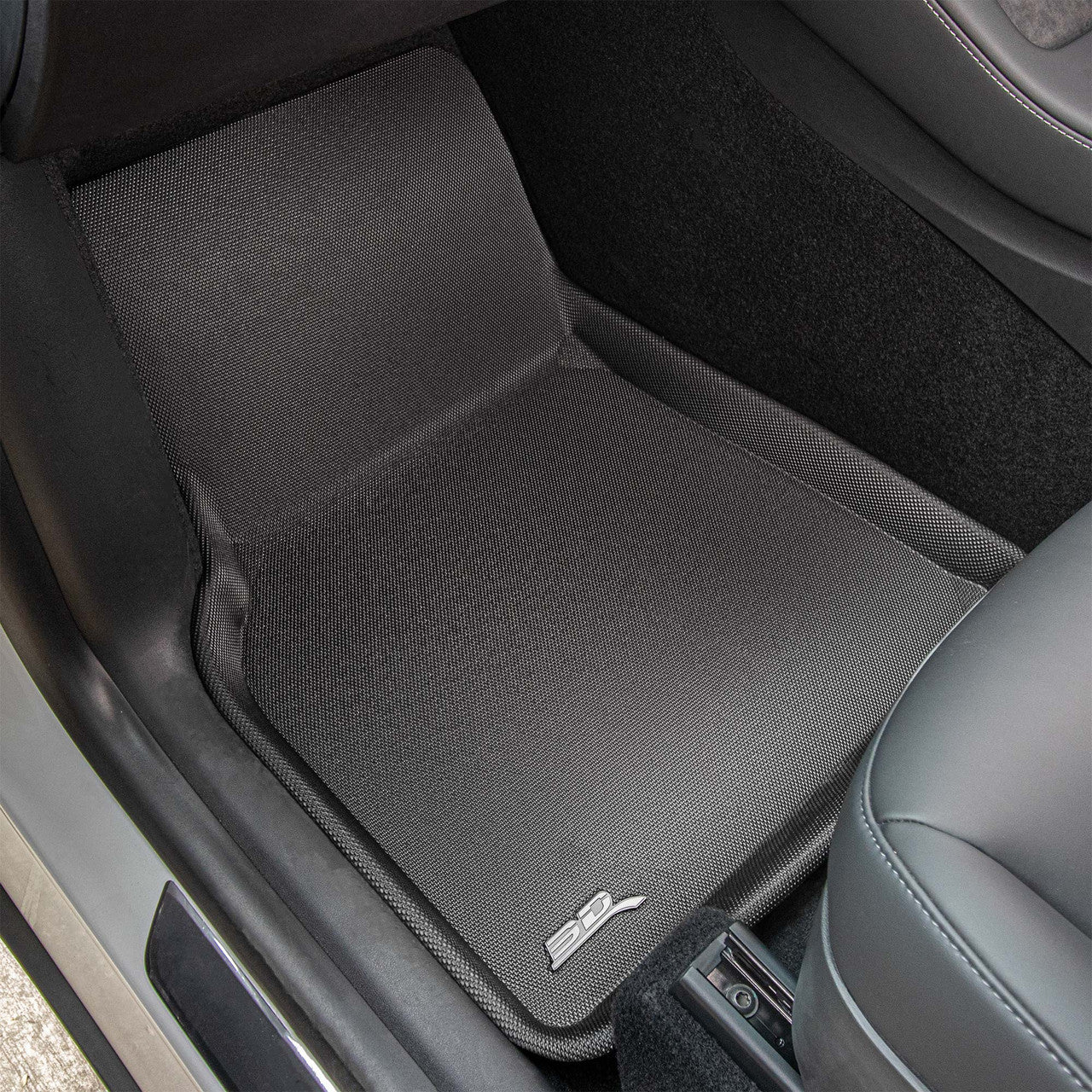 Floor liner carbon-fibre embossed surface detail - 3D MAXpider - Revzone