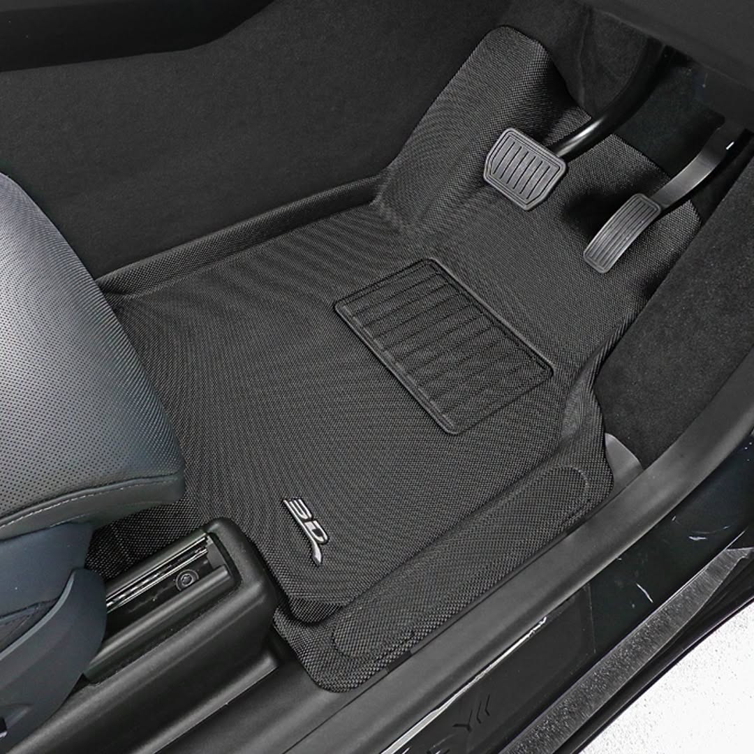 Kagu floor liners fitted in the vehicle - 3D MAXpider - Revzone