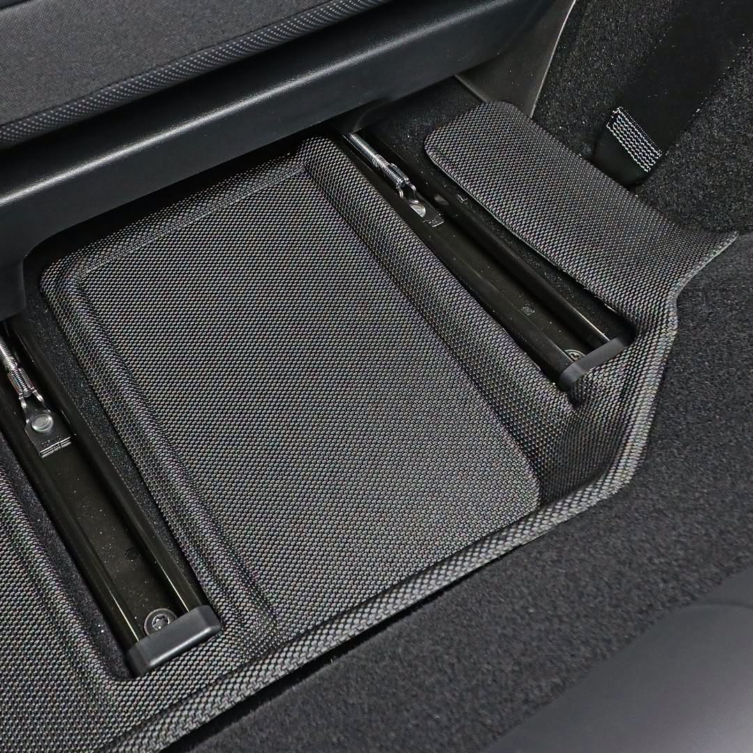 Kagu liner bundle anti-skid backing detail - 3D MAXpider - Revzone