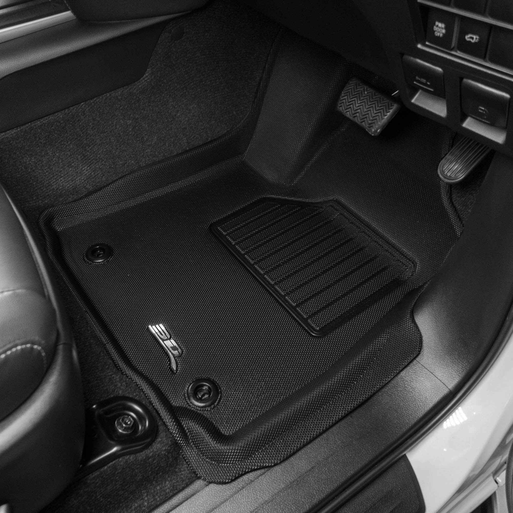 Kagu floor liners fitted in the vehicle - 3D MAXpider - Revzone