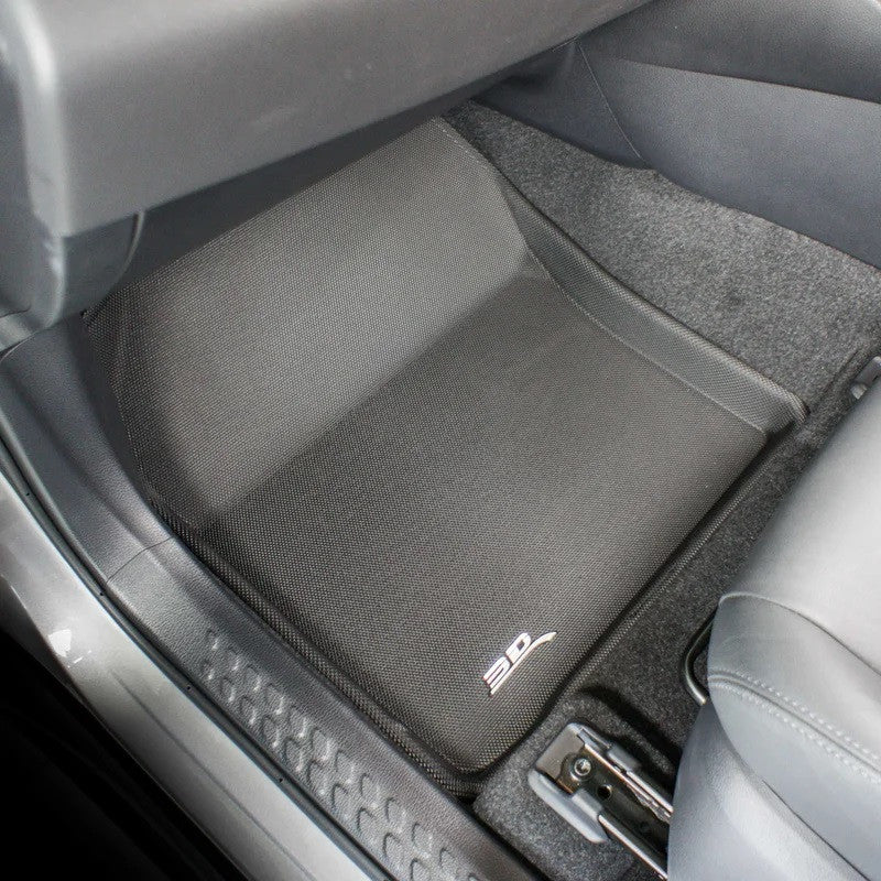 Kagu floor liners surface pattern detail - 3D MAXpider - Revzone