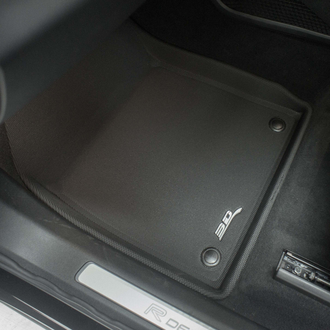 Kagu floor liners raised edge detail - 3D MAXpider - Revzone