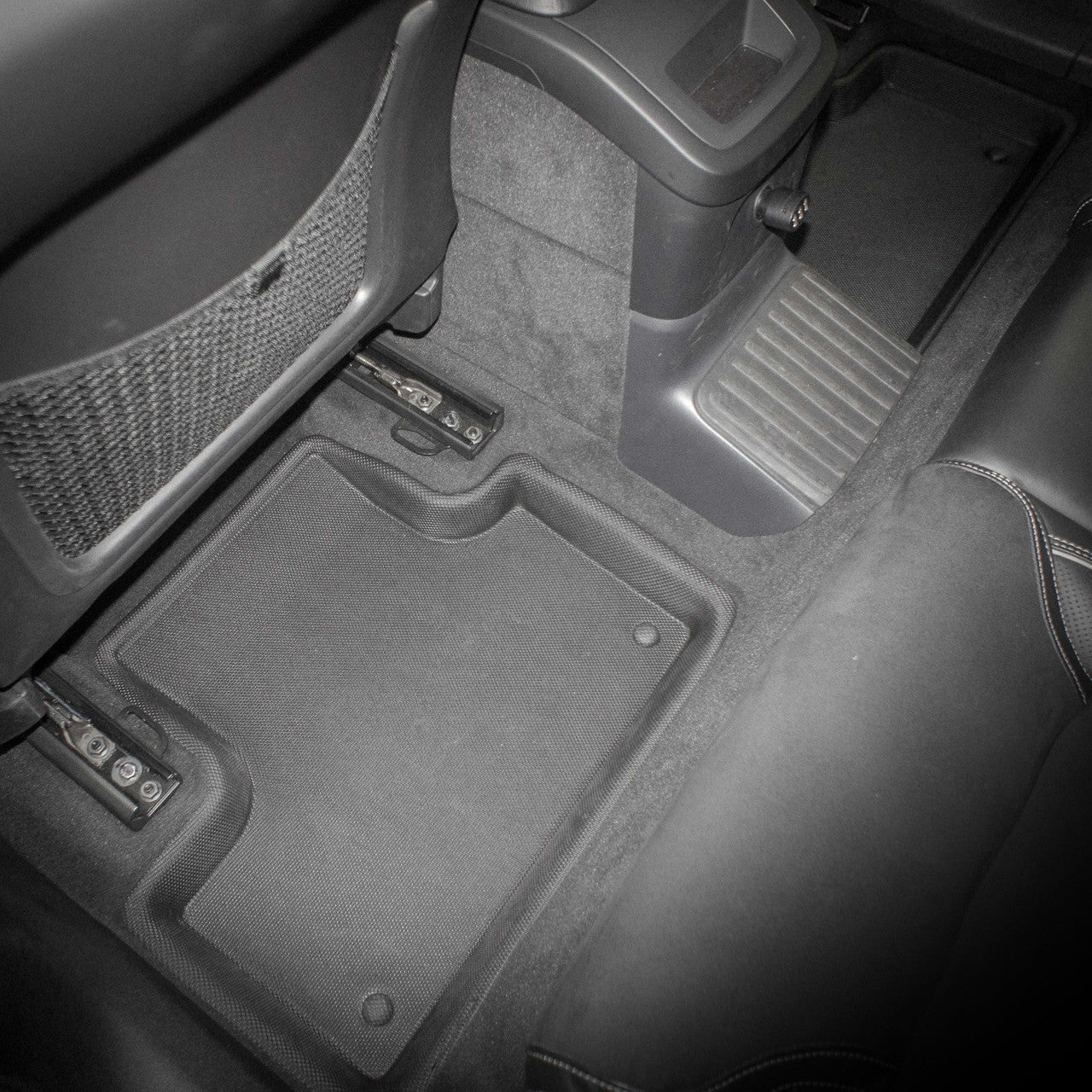 Kagu floor liners anti-skid backing detail - 3D MAXpider - Revzone