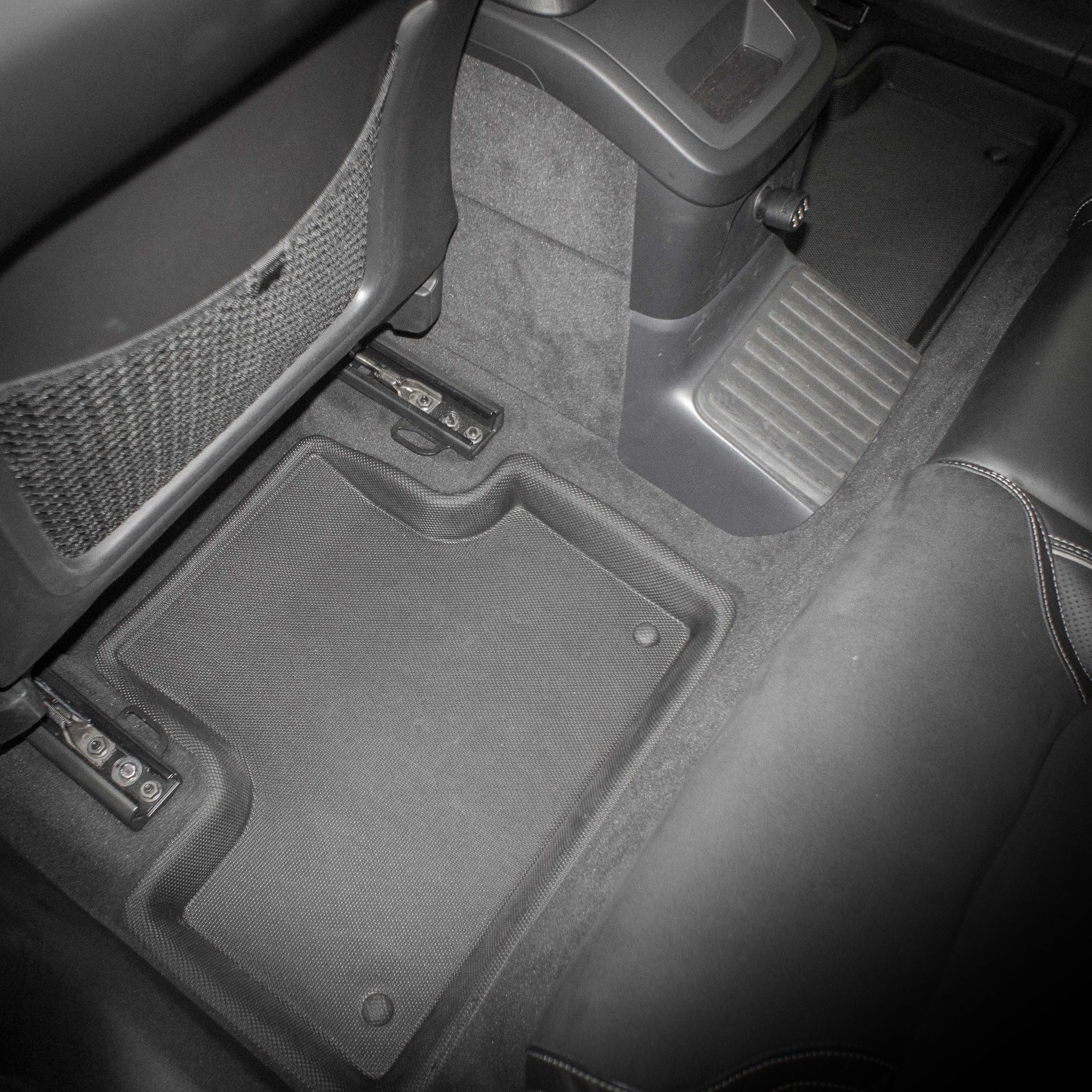 Kagu floor liners anti-skid backing detail - 3D MAXpider - Revzone