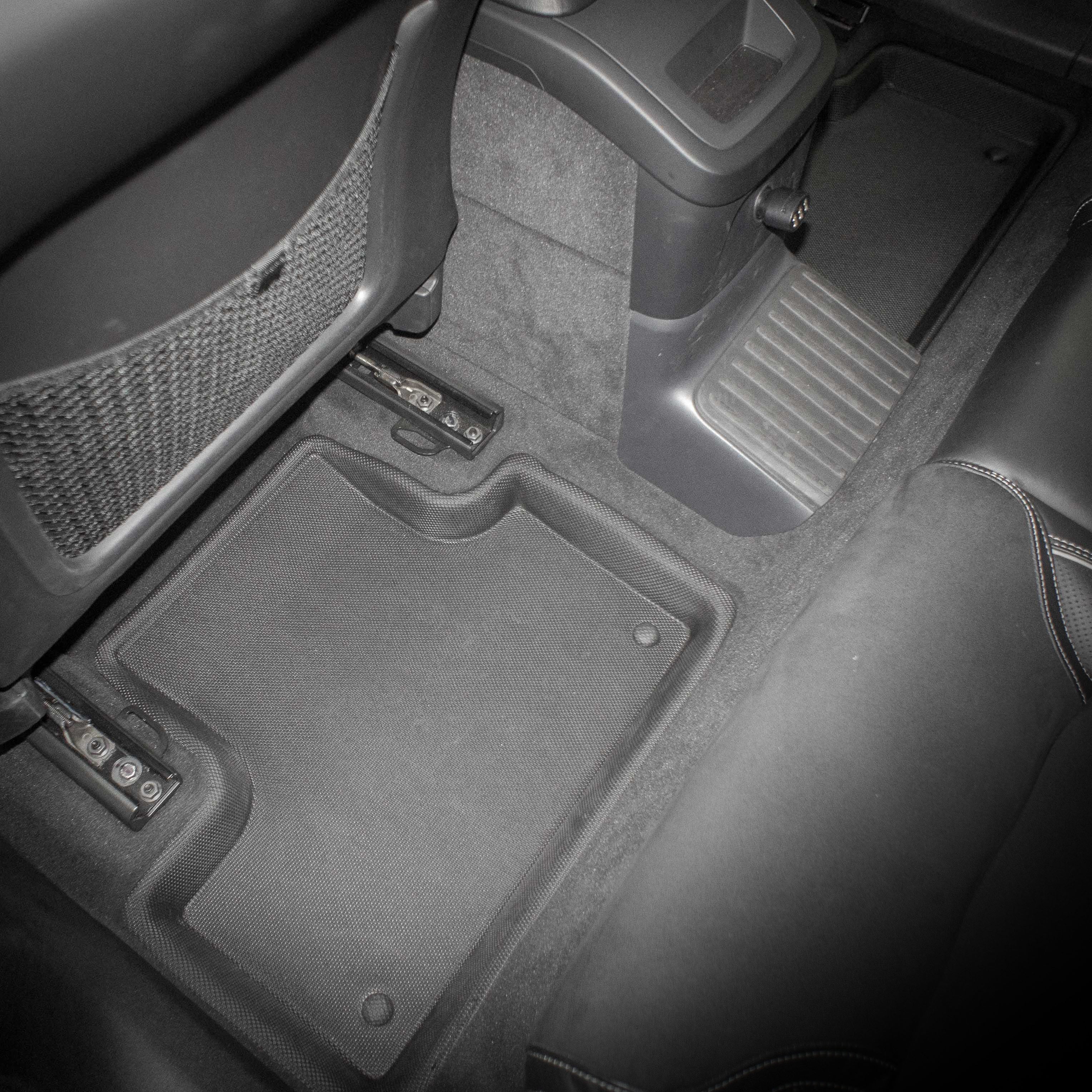 Kagu floor liners anti-skid backing detail - 3D MAXpider - Revzone
