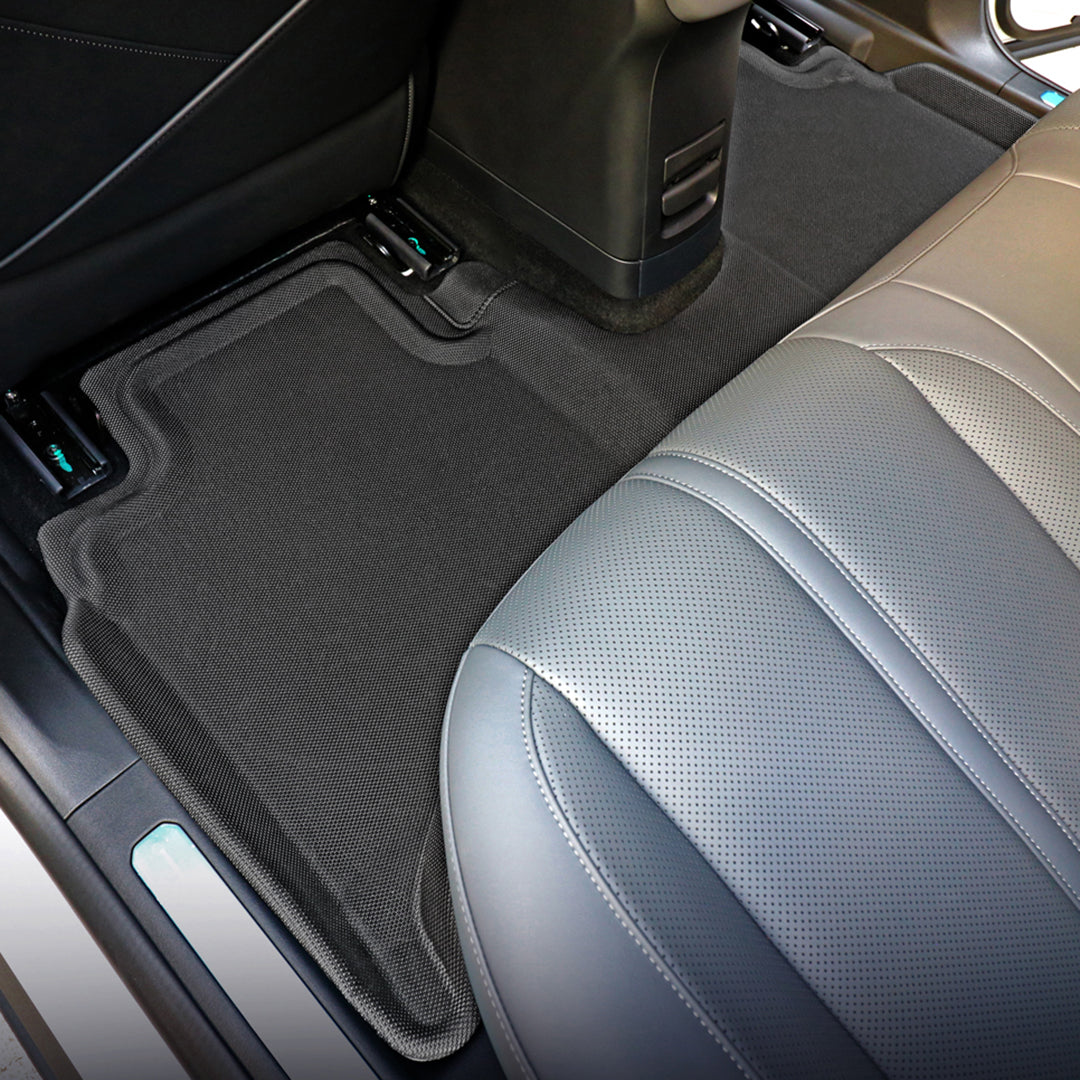 Kagu floor liners anti-skid backing detail - 3D MAXpider - Revzone