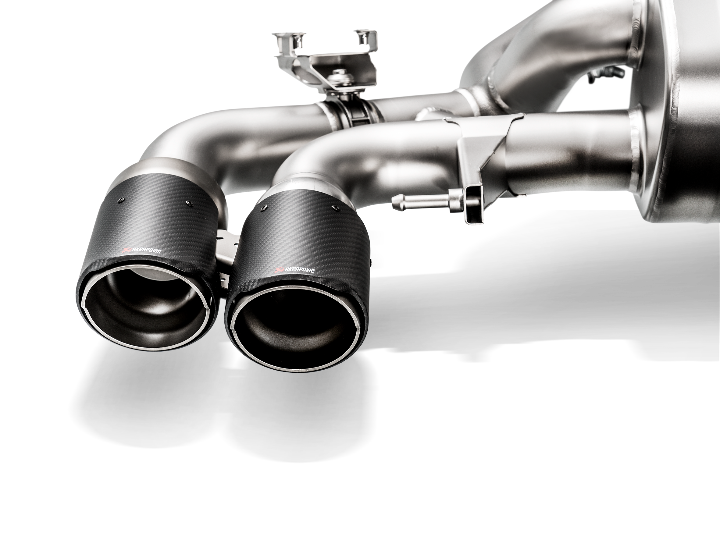 Akrapovic Tail pipe set (Carbon) - BMW M5 / M5 Competition (F90) 2023+ - TP-CT/47/RS - Revzone